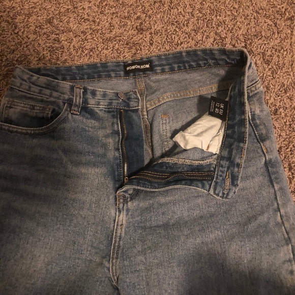 Size 12 blue jeans. Fits a 10 better - Picture 3 of 4